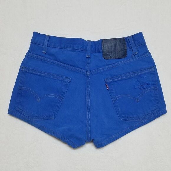 Vintage Y2K Levi's Relaxed Blue Distressed High Waisted Micro Mini. Shorts - Picture 8 of 14